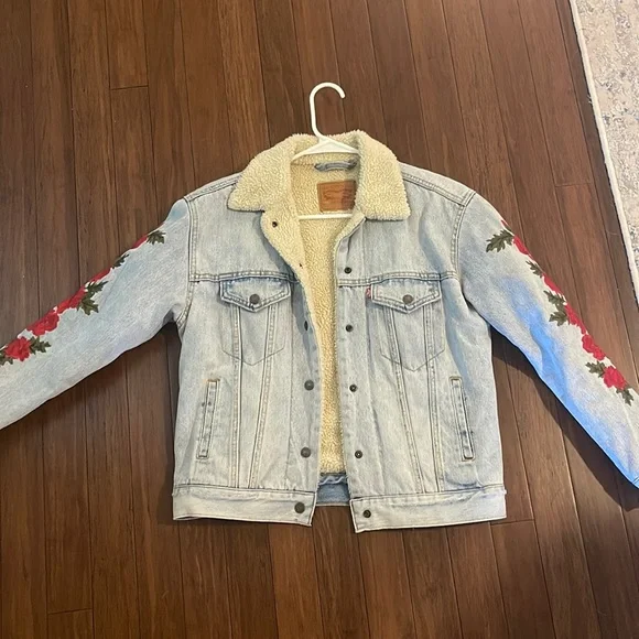 Levi’s XS flower wool jean jacket - Picture 2 of 5